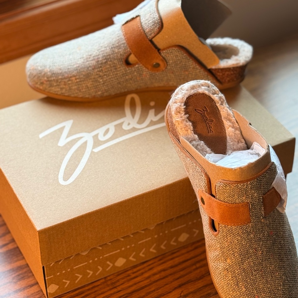 Zodiac Faux Shearling Herringbone Slip-on Clogs - Tan & Cream